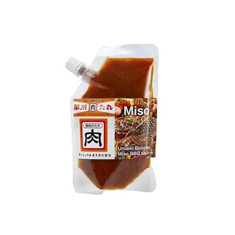 Lavet med byg-miso, denne barbecue sauce fremhæver en rig smag. Saucen kan bruges som marinade til kød, på pizza eller som en dippingsauce - 200g